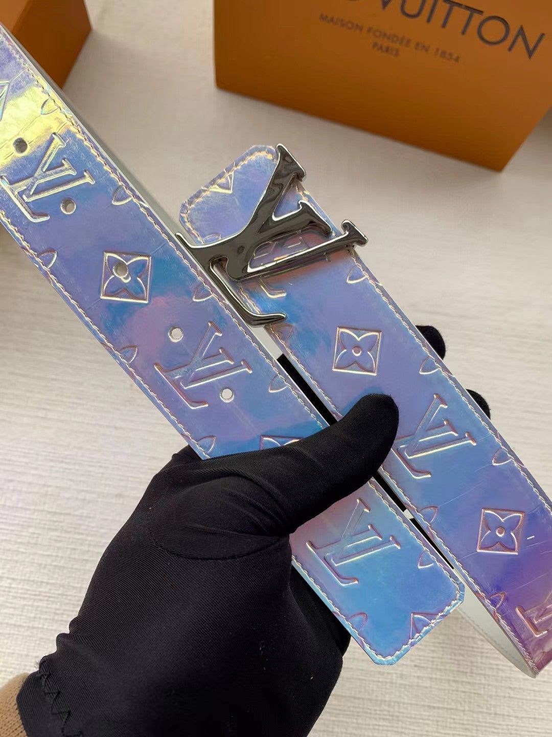 LV cintura