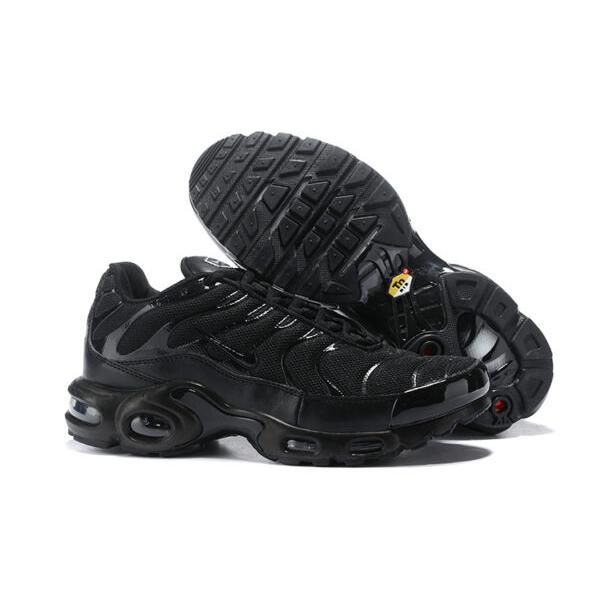 AIR MAX PLUS TN ‘TRIPLE BLACK’