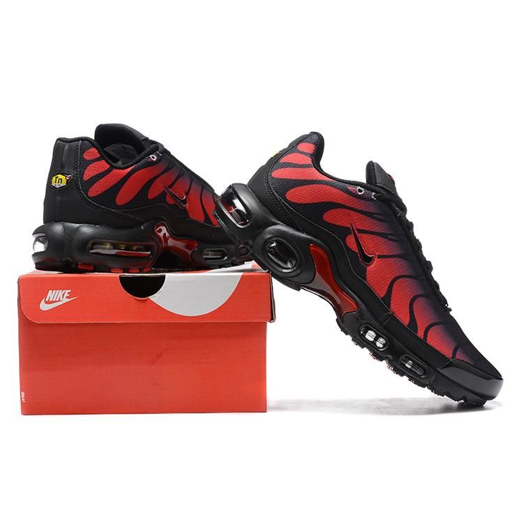 AIR MAX PLUS TN ‘BRED REFLECTIVE’