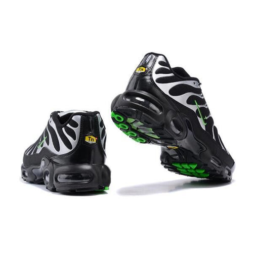 AIR MAX PLUS TN ‘METALLIC STRIKE’