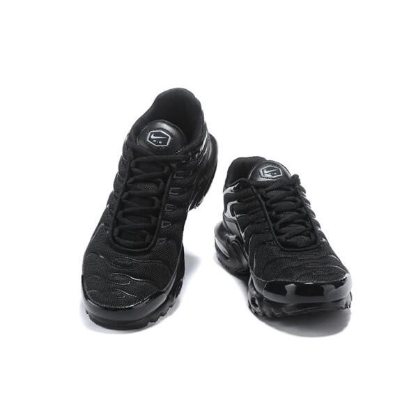 AIR MAX PLUS TN ‘TRIPLE BLACK’