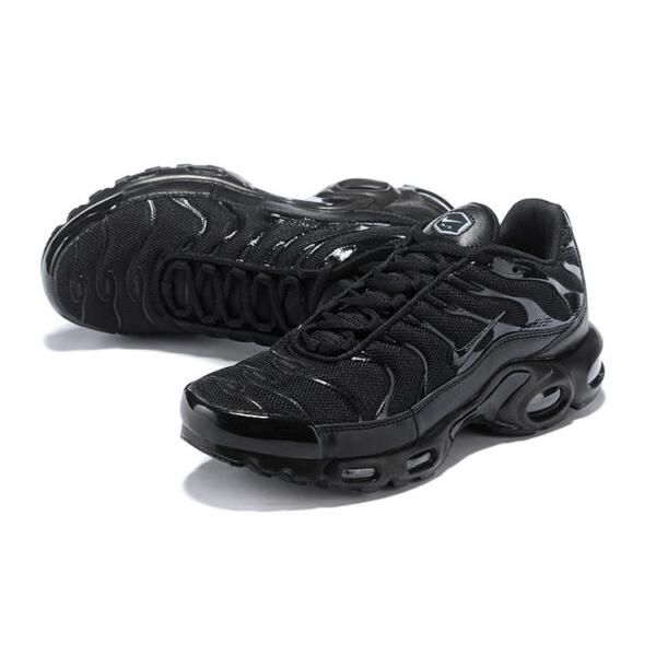 AIR MAX PLUS TN ‘TRIPLE BLACK’