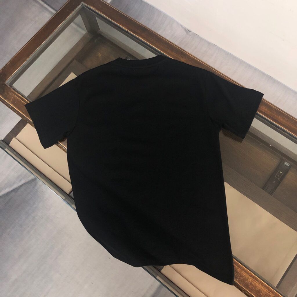 MON T-Shirt
