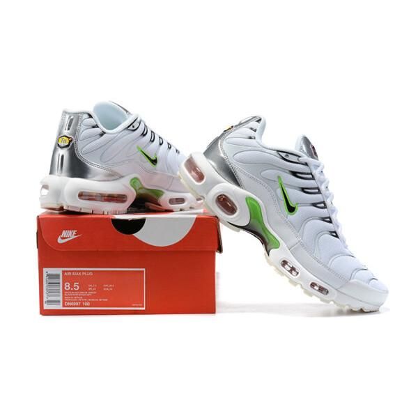 AIR MAX PLUS TN ‘NEON METALLIC SILVER’