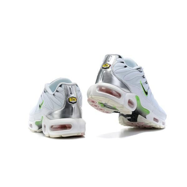 AIR MAX PLUS TN ‘NEON METALLIC SILVER’