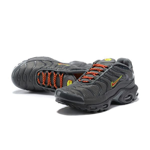 AIR MAX PLUS TN ‘TOGGLE LACING GREY’